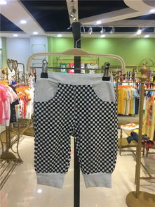 富陽(yáng)世紀(jì)童話童裝流蘇裙過季尾貨清倉(cāng)處理