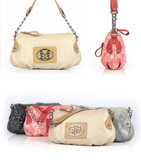 品牌女包特價直銷 A21單肩斜挎紅包袋，只為信譽廠家保駕護航